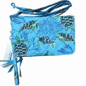 Vera Bradley Essential Zip Wristlet Green SEA TURTLES And CORAL, EXACT